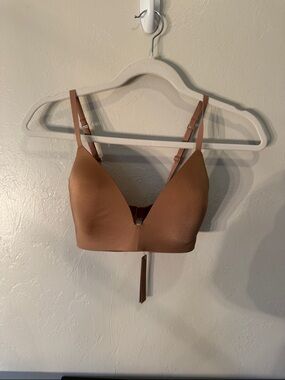 SKIMS Smooth Plunge Bra in Mocha